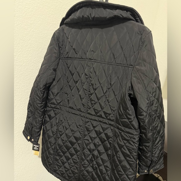 Michael Kors' quilted anorak coat, clever zip-out hood hidden, wing collar. - Picture 5 of 11